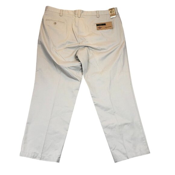 NWT Dockers Men's D4 Relaxed Chino Pants Size 42x30 Beige Flat Front Straight - Picture 2 of 15